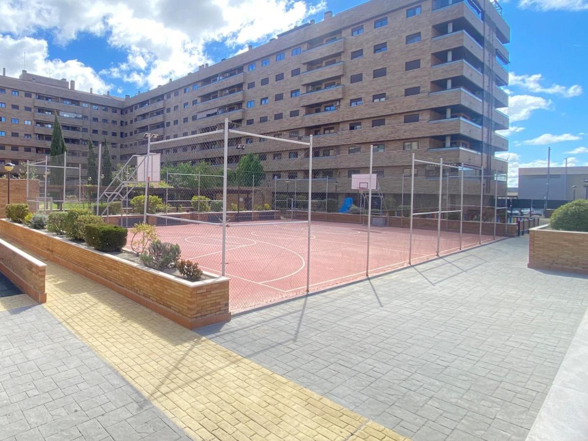 Apartmán Aires De Toledo-Parque Warner Y Madrid En Familia Exteriér fotografie