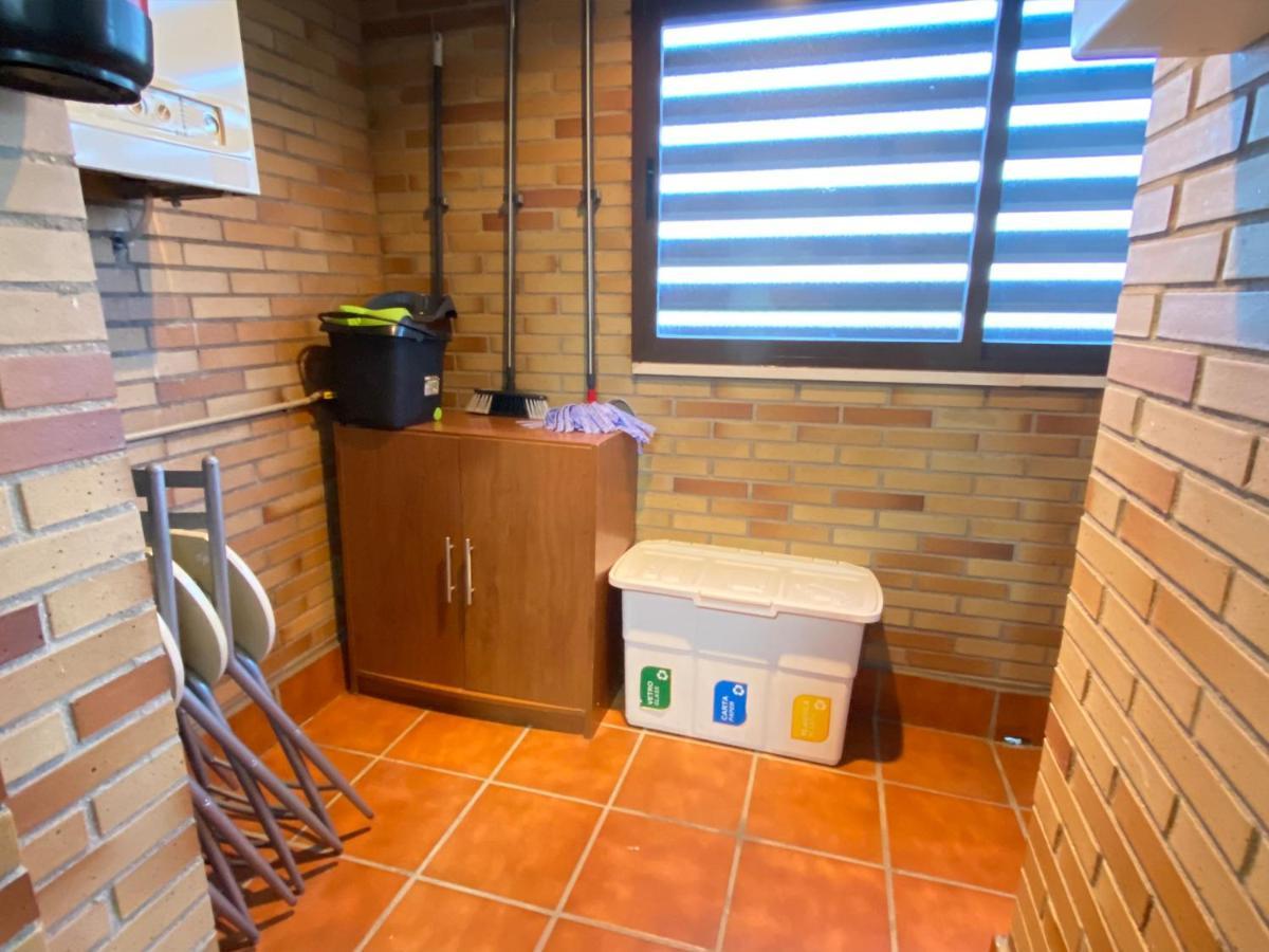 Apartmán Aires De Toledo-Parque Warner Y Madrid En Familia Exteriér fotografie